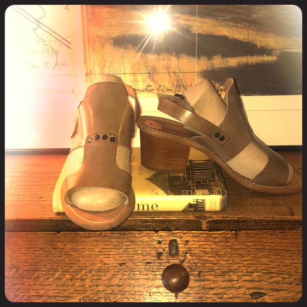 Barbara Barbieri Italian leather block heel.